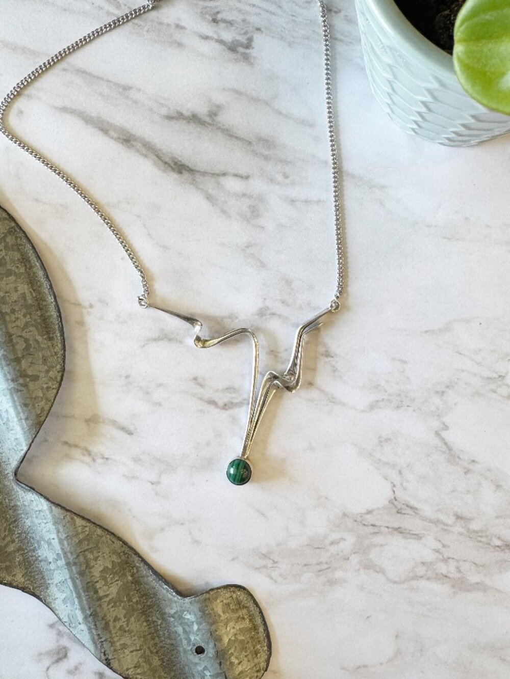 Vintage Sterling Silver Abstract Wavy Malachite Necklace - Picture 1 of 5